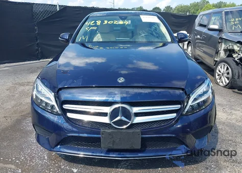 2019 Mercedes-Benz C 300 4Matic z USA, uszkodzony, nr VIN 55SWF8EB9KU283955